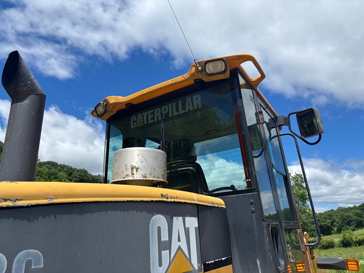 caterpillar-928g-image-18