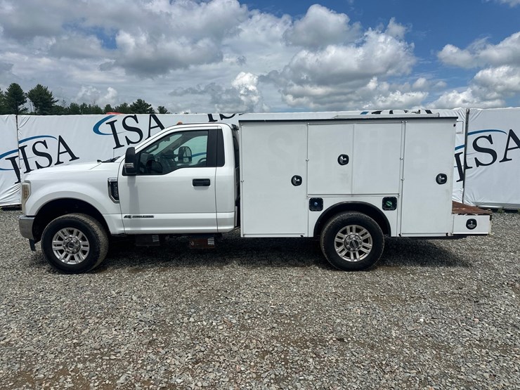 2019-ford-f350-xlt-image-2