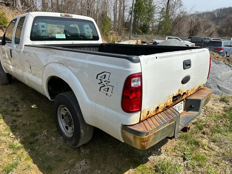 2011-ford-f250-image-11