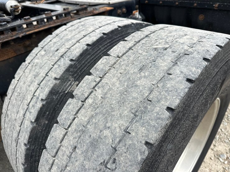 2014-kenworth-t660-image-75