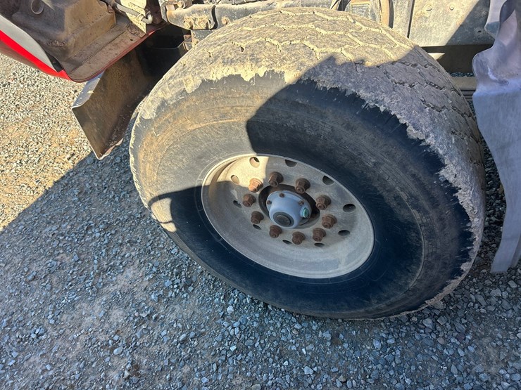 2001-mack-rd688s-image-83