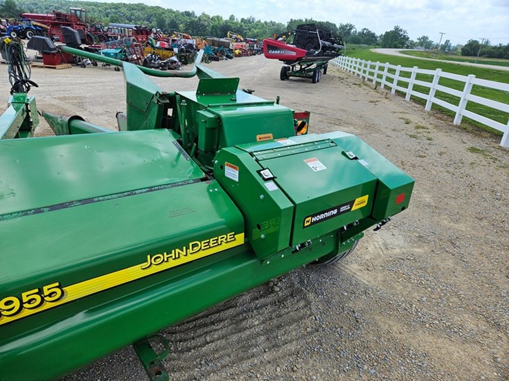 john-deere-3955-image-31