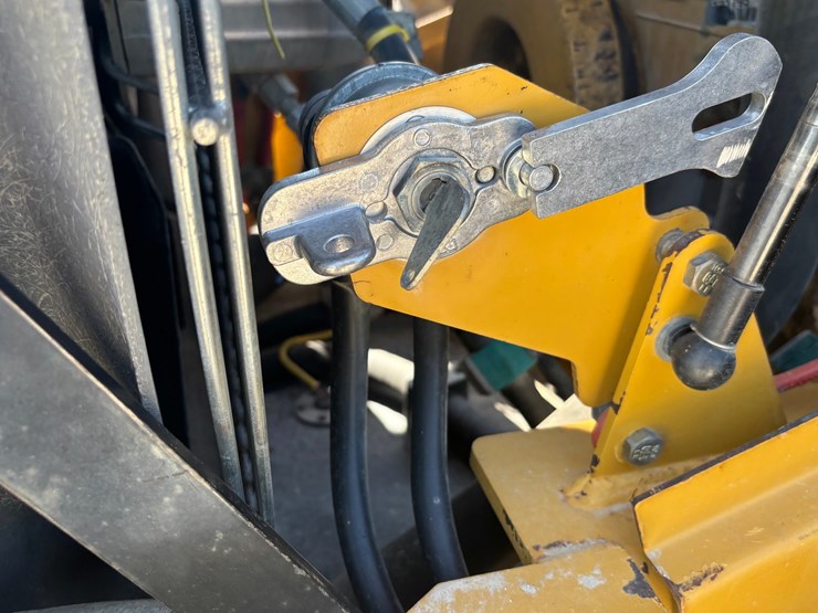caterpillar-cs-563e-image-36