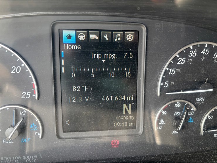 2022-freightliner-cascadia-126-image-64