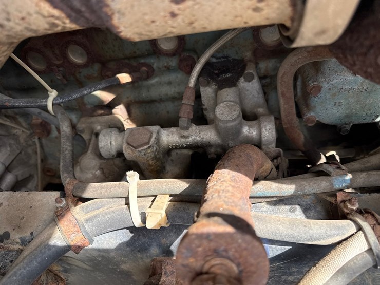 #60835-•-1991-volvo-/-gm-white-tandem-axle-storm-truck-image-23