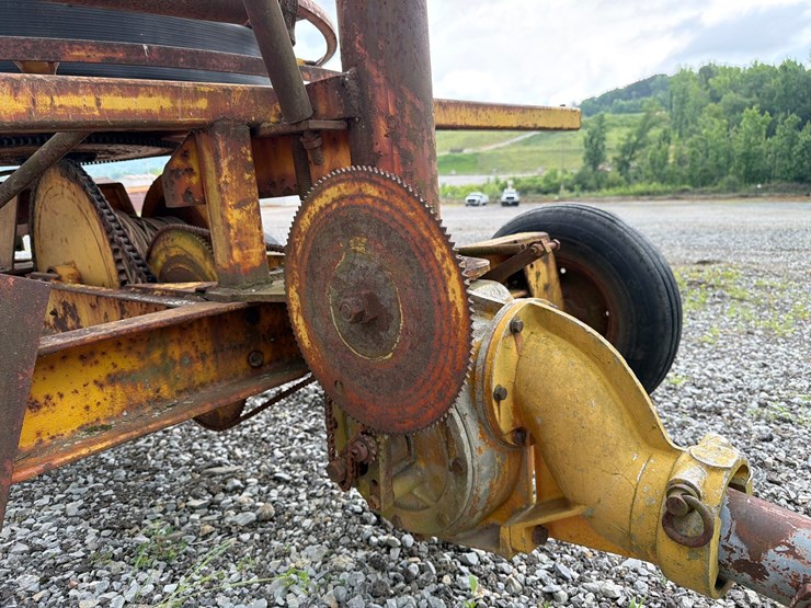 #4026-•-towable-hose-reel-w/-sprayer-image-11