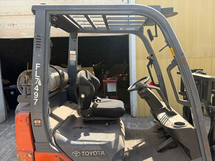 toyota-8fgcu20-image-31