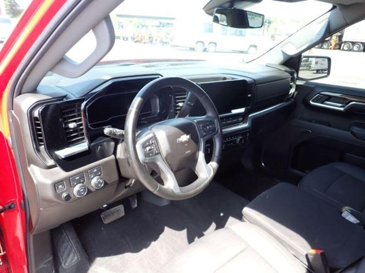 chevrolet-silverado-1500-image-14