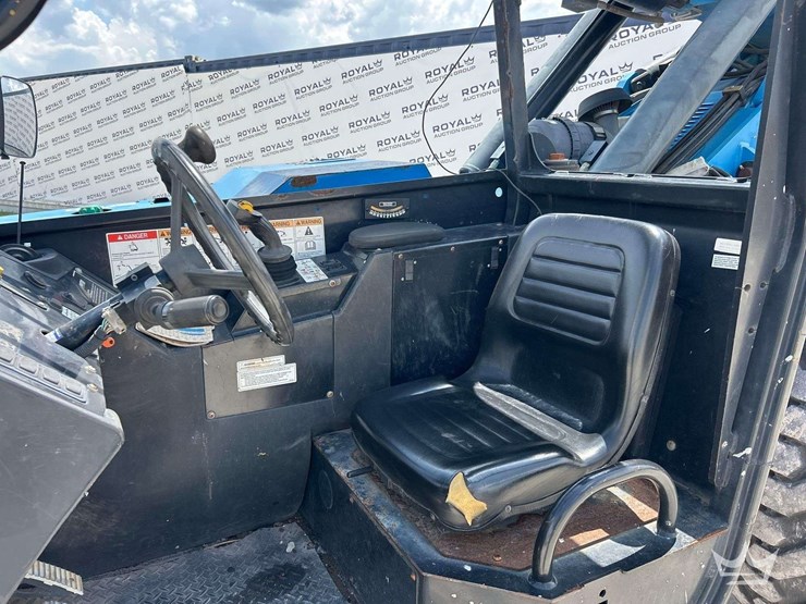 2019-genie-gth1056-image-31