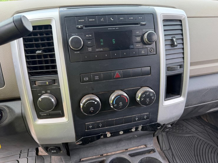 2011-ram-4500-slt-image-48