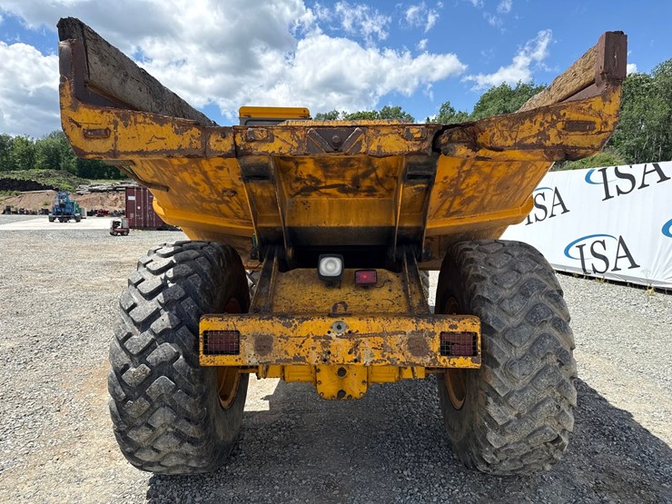 jcb-712-image-4