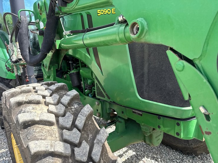 john-deere-5090e-image-23