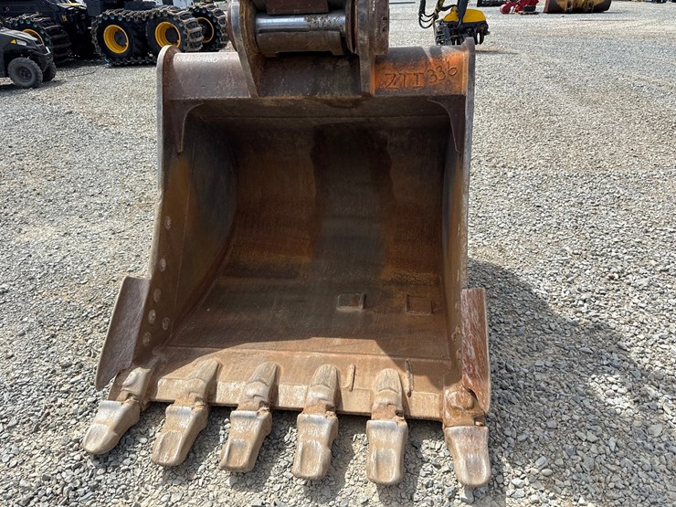 2017-caterpillar-336fl-image-12