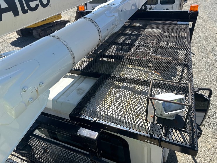 2009-international-durastar-4300-image-35