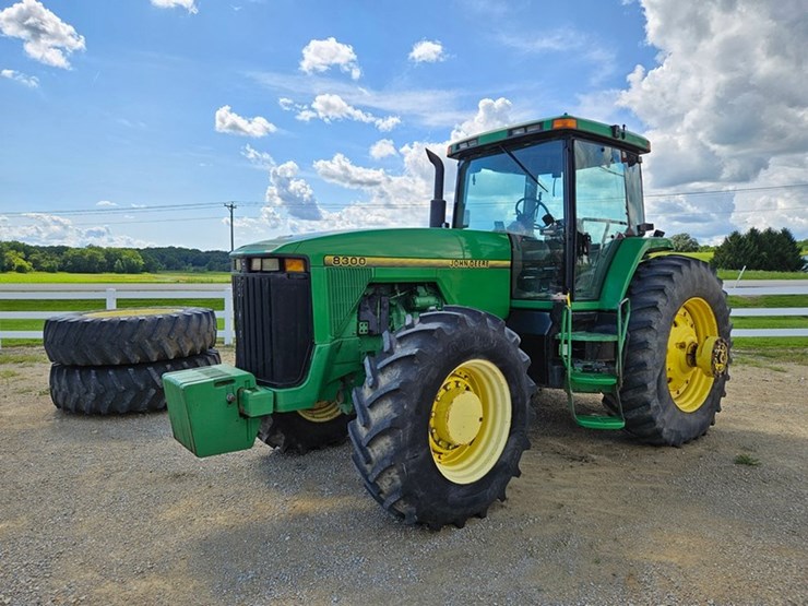john-deere-8300-image-1