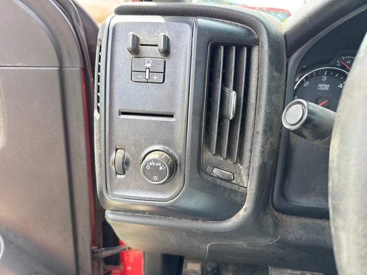 2014-chevrolet-silverado-1500-image-37