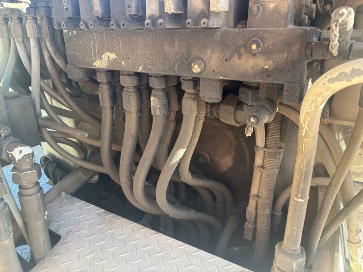 mack-rd688s-image-78