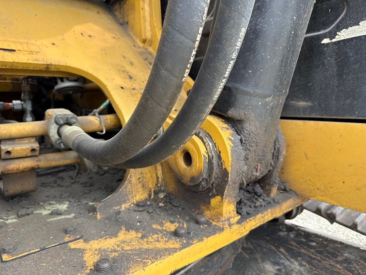2017-caterpillar-336fl-image-24