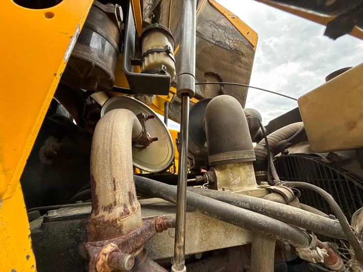 #1184-•-1997-kobelco-750-4x4-loader-backhoe-image-81
