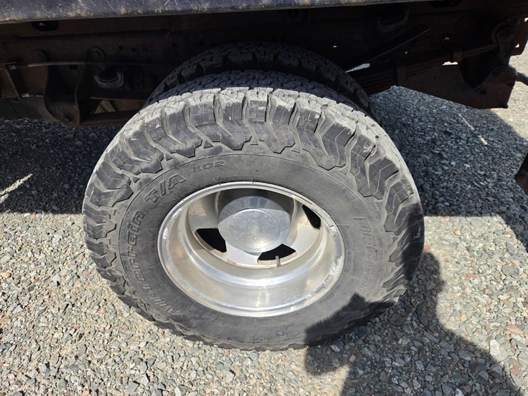 2001-ford-f350-image-48