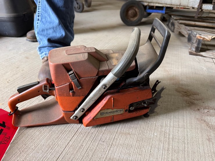 #1774-•-(2)-husqvarna-parts-chainsaws-image-3