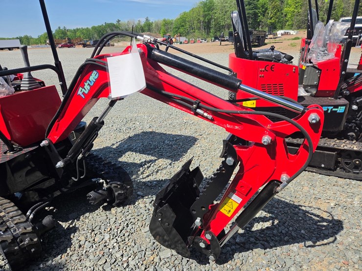 #5014-•-unused-future-ft13-mini-excavator-image-11