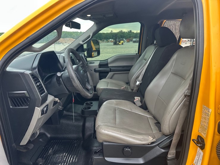 2019-ford-f550-image-31