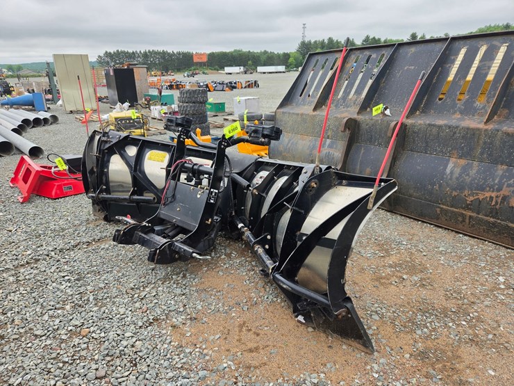 #6360-•-approx.-110"-boss-smartshield-ss-v-xt-snow-plow-image-3