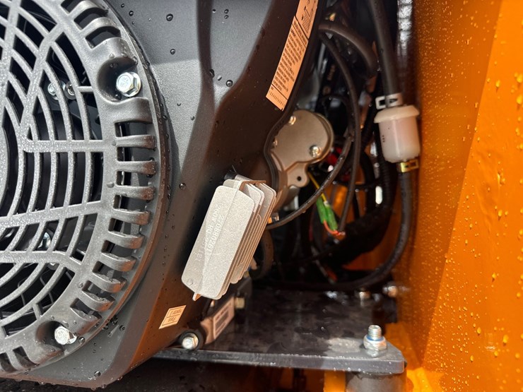 #5041-•-arteer-qb-480-mini-skid-steer-image-23