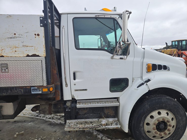 #60855-•-2002-sterling-flatbed-truck-image-13