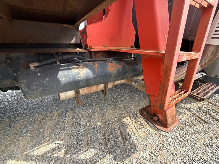 #60835-•-1991-volvo-/-gm-white-tandem-axle-storm-truck-image-32
