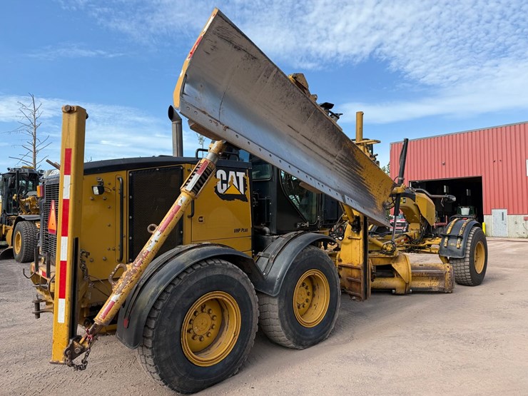 caterpillar-160m-image-5