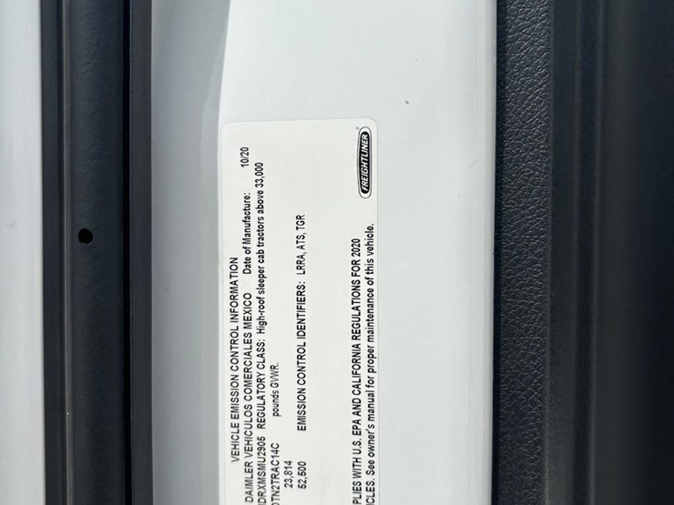 2021-freightliner-cascadia-126-image-118