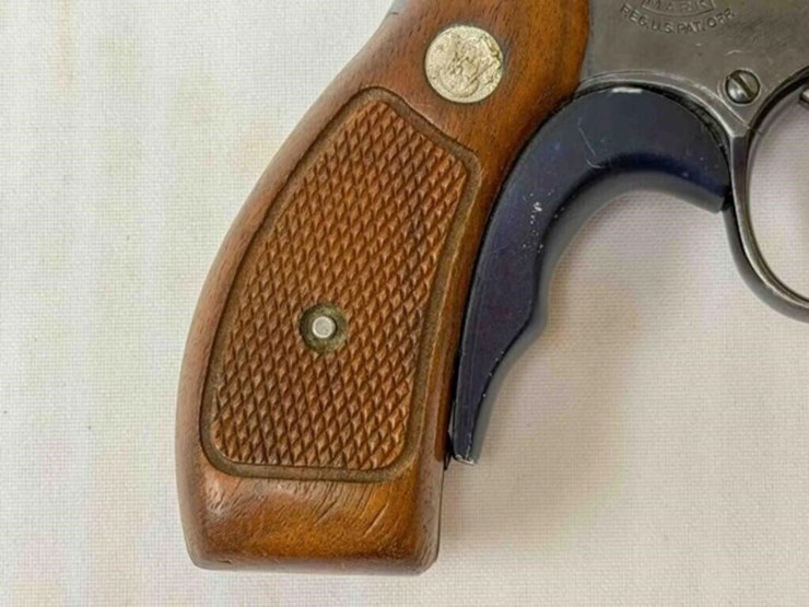 smith-&-wesson-revolver-image-16