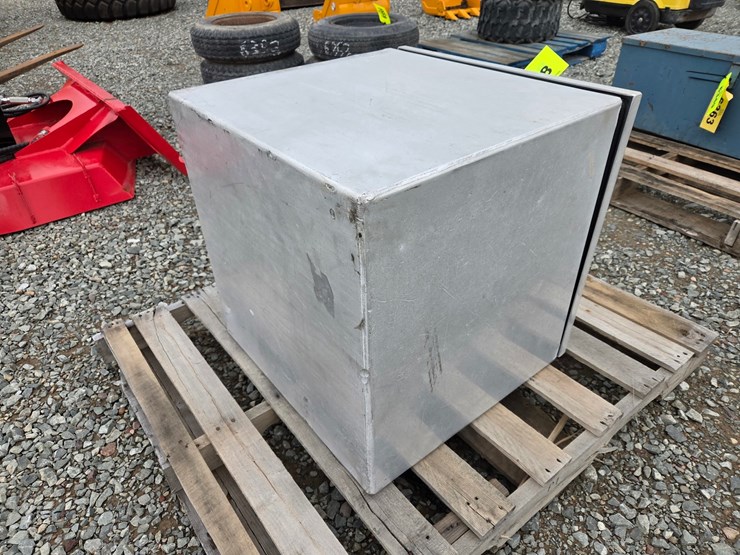 #6348-•-merritt-truck-tool-box-image-3