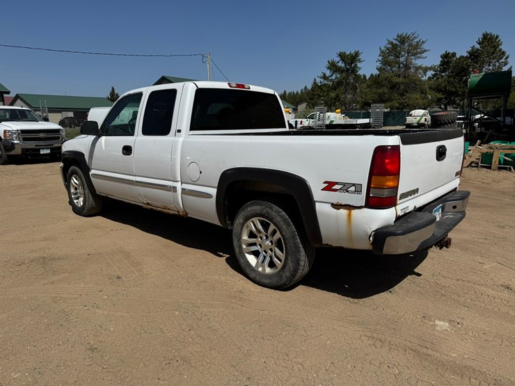 2002-gmc-1500-image-3