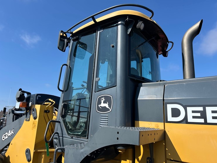 2012-deere-624k-image-64