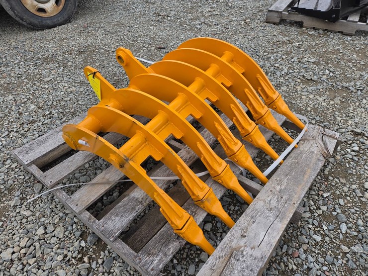 caterpillar-305-image-4