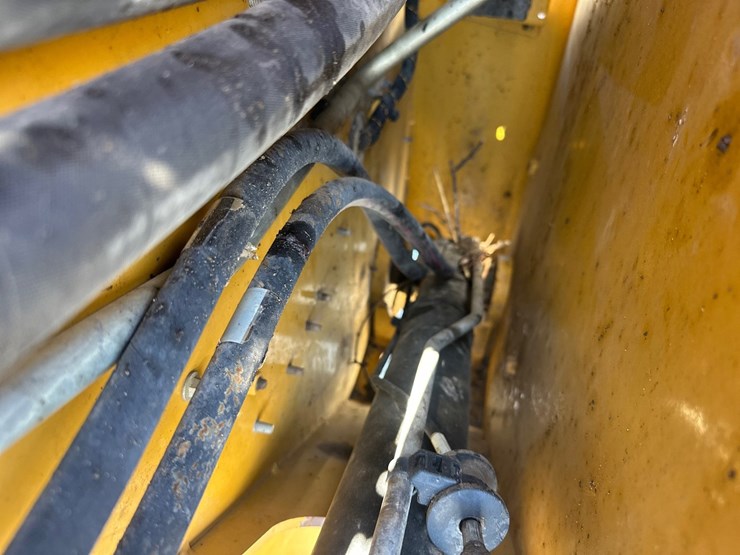 caterpillar-299d3-xe-image-25