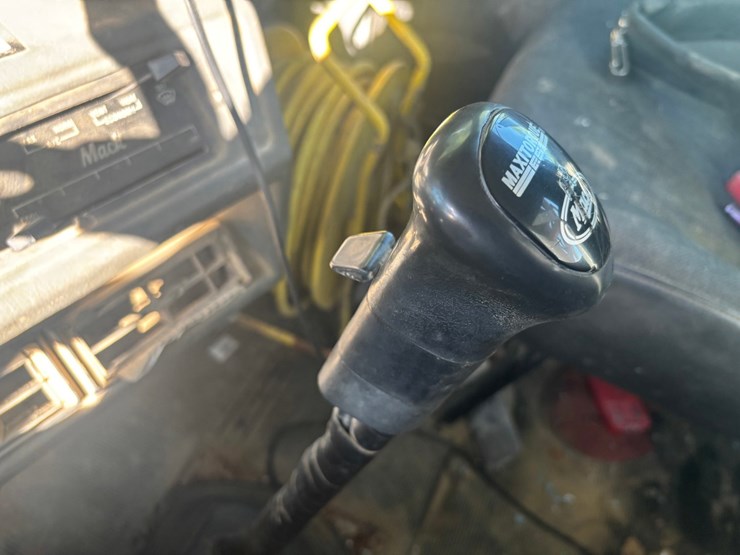 mack-rd688s-image-51