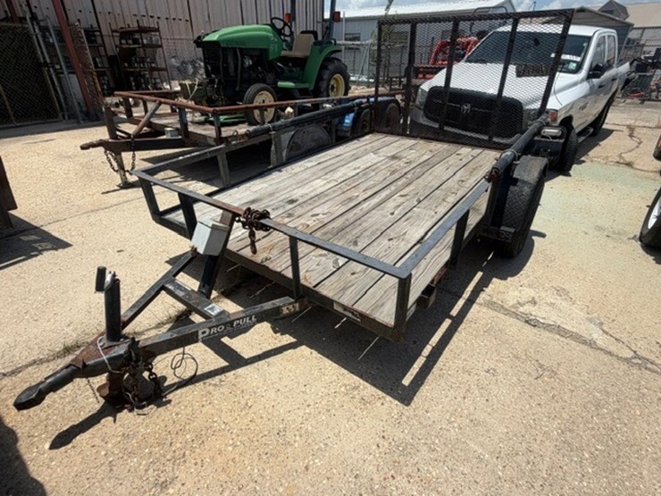 #84-•-central-hitch-trailer-image-1