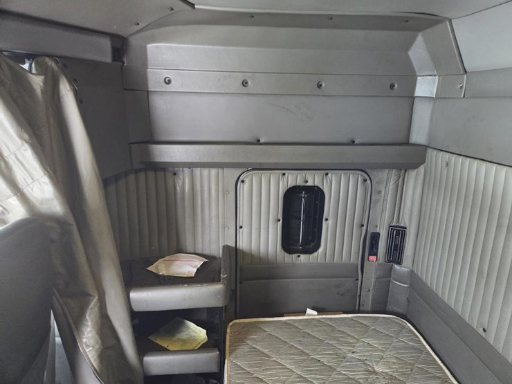 2007-kenworth-t800-image-60