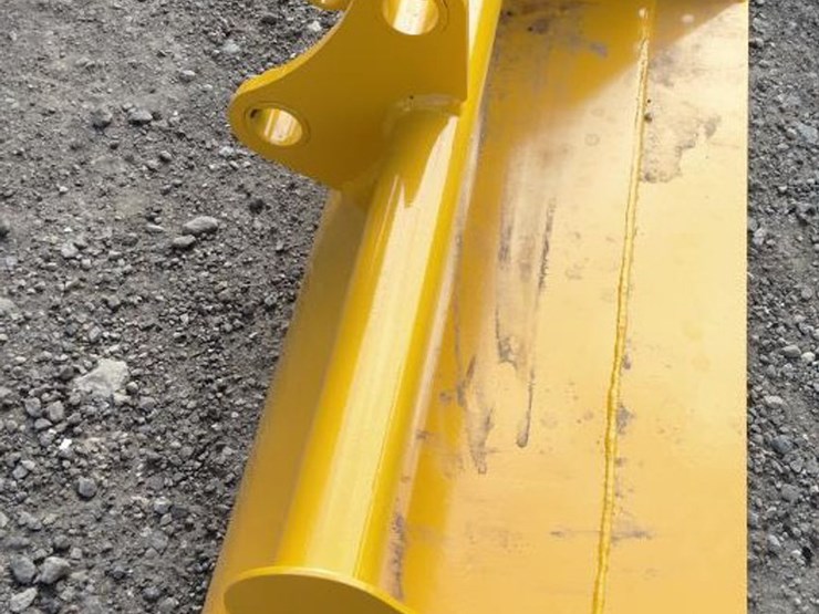 #180-•-cat-301-mini-excavator-32"-bucket-attachment-image-1