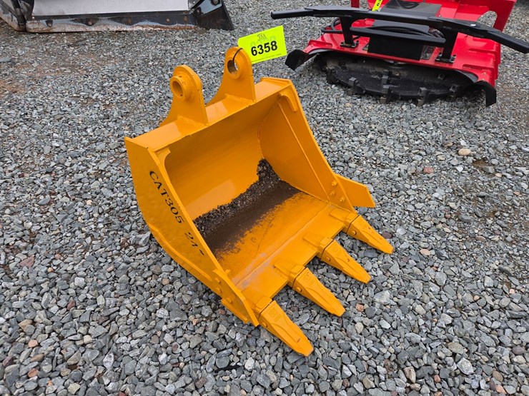caterpillar-305-image-4