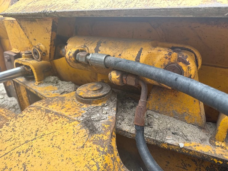 john-deere-450e-image-42