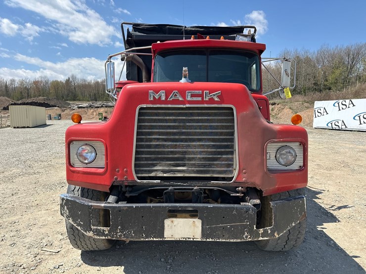 1981-mack-dm600-image-8