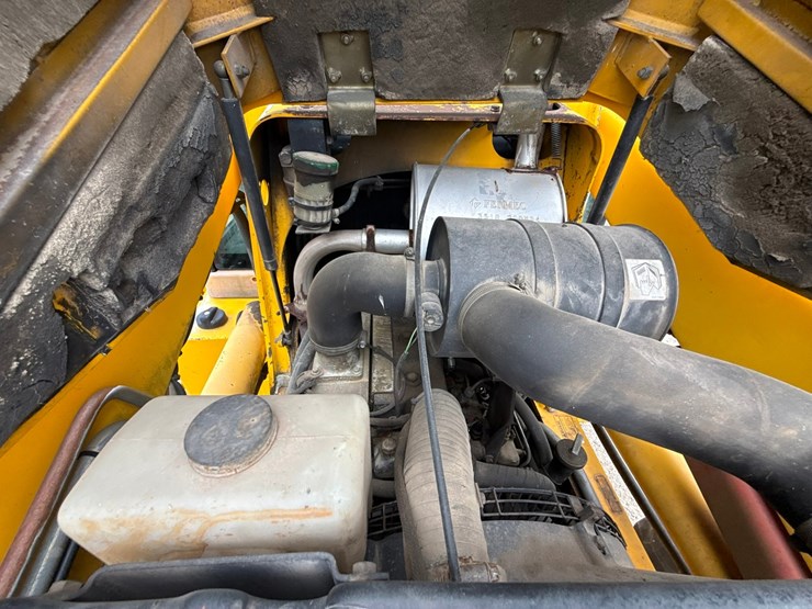 #1184-•-1997-kobelco-750-4x4-loader-backhoe-image-82
