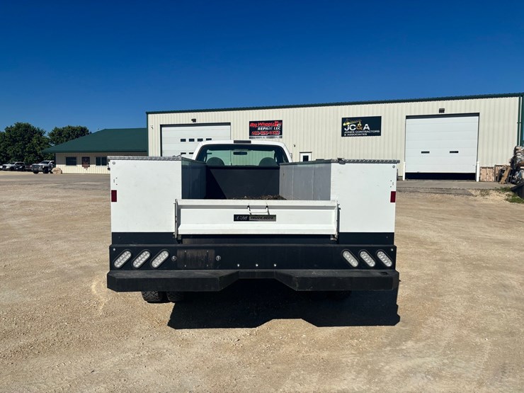 2004-ford-f450-image-4