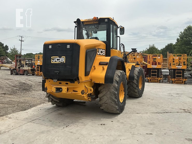 2018-jcb-427-image-4