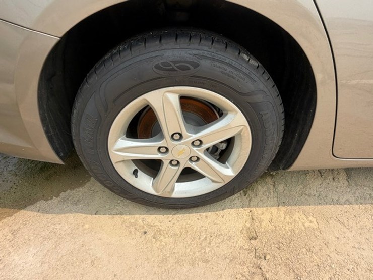 #79-•-2022-chevrolet-malibu-image-9